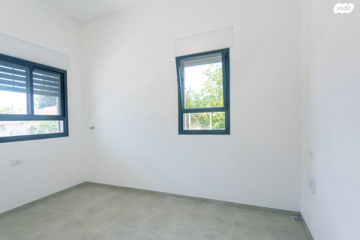 בית פרטי/ קוטג', קיבוץ גלויות, גיל עמל, הוד השרון