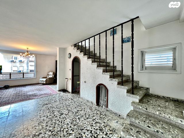 טריפלקס, ישראל זנגוויל 30, צפון מזרח מרכז העיר, נתניה