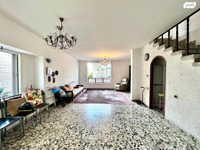 טריפלקס, ישראל זנגוויל 30, צפון מזרח מרכז העיר, נתניה