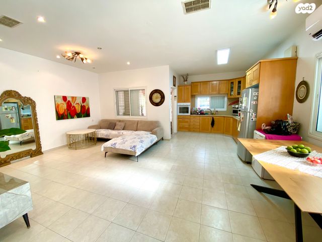 בית פרטי/ קוטג', סלע, רחובות