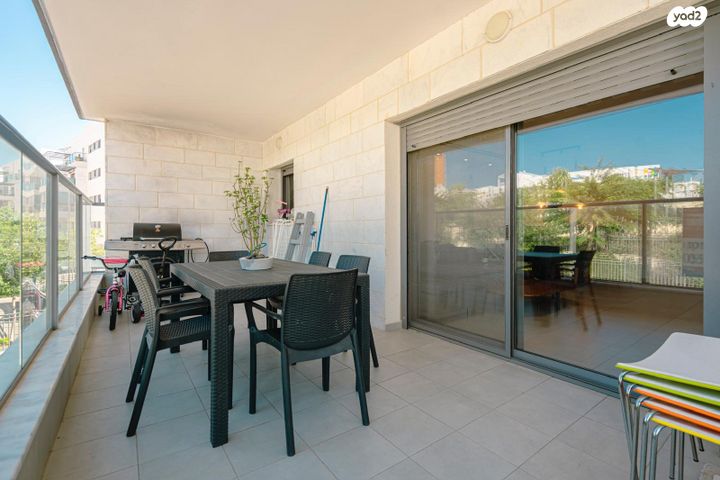 דירה, אחדות 13, בצוותא, חריש