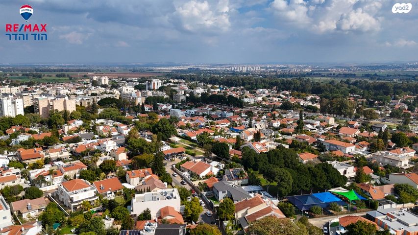 דופלקס, רמות מנחם, הוד השרון