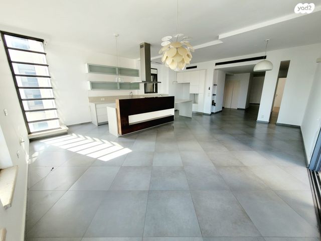 דופלקס, רמות מנחם, הוד השרון