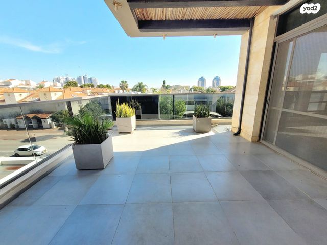 דופלקס, רמות מנחם, הוד השרון