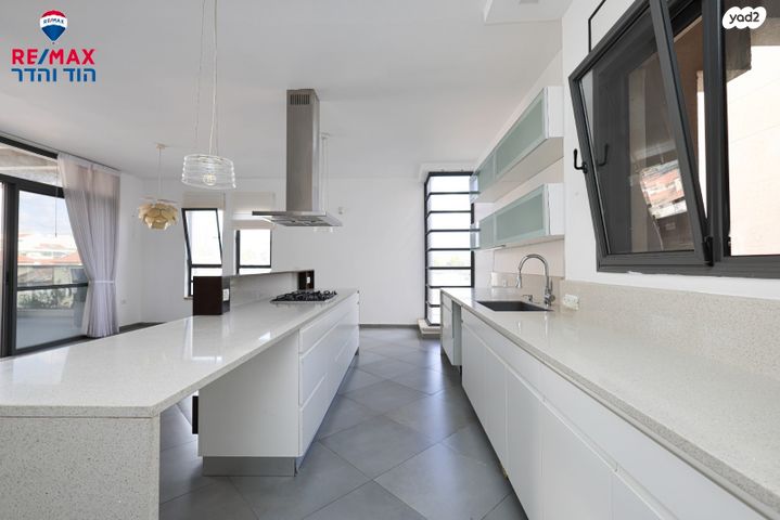 דופלקס, רמות מנחם, הוד השרון