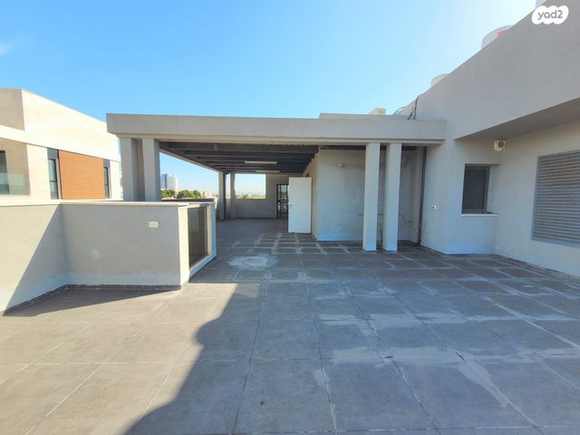 דופלקס, רמות מנחם, הוד השרון