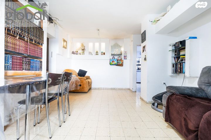 דירה, מאיר נקר, ארמון הנציב, תלפיות מזרח, ירושלים