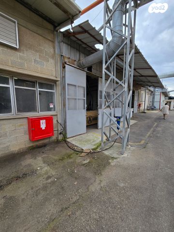 מחסנים, רגבה, רגבה