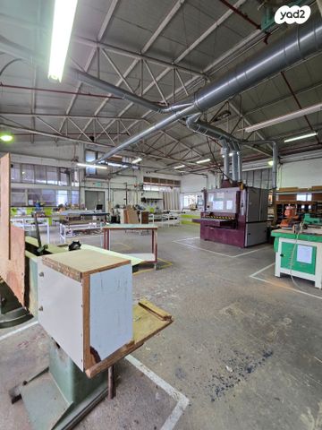 מחסנים, רגבה, רגבה