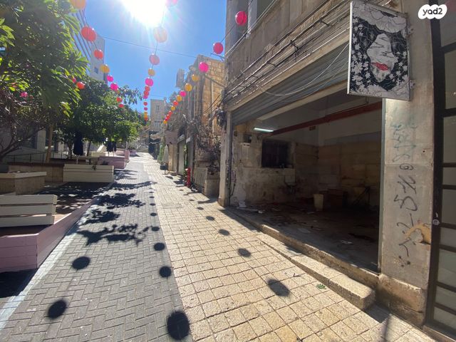 חנויות/ שטח מסחרי