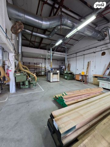 מחסנים, רגבה, רגבה