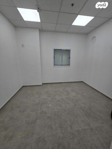 כללי, זאב אורלוב, פתח תקווה