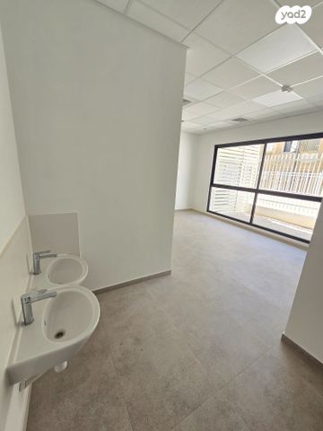 כללי, זאב אורלוב, פתח תקווה