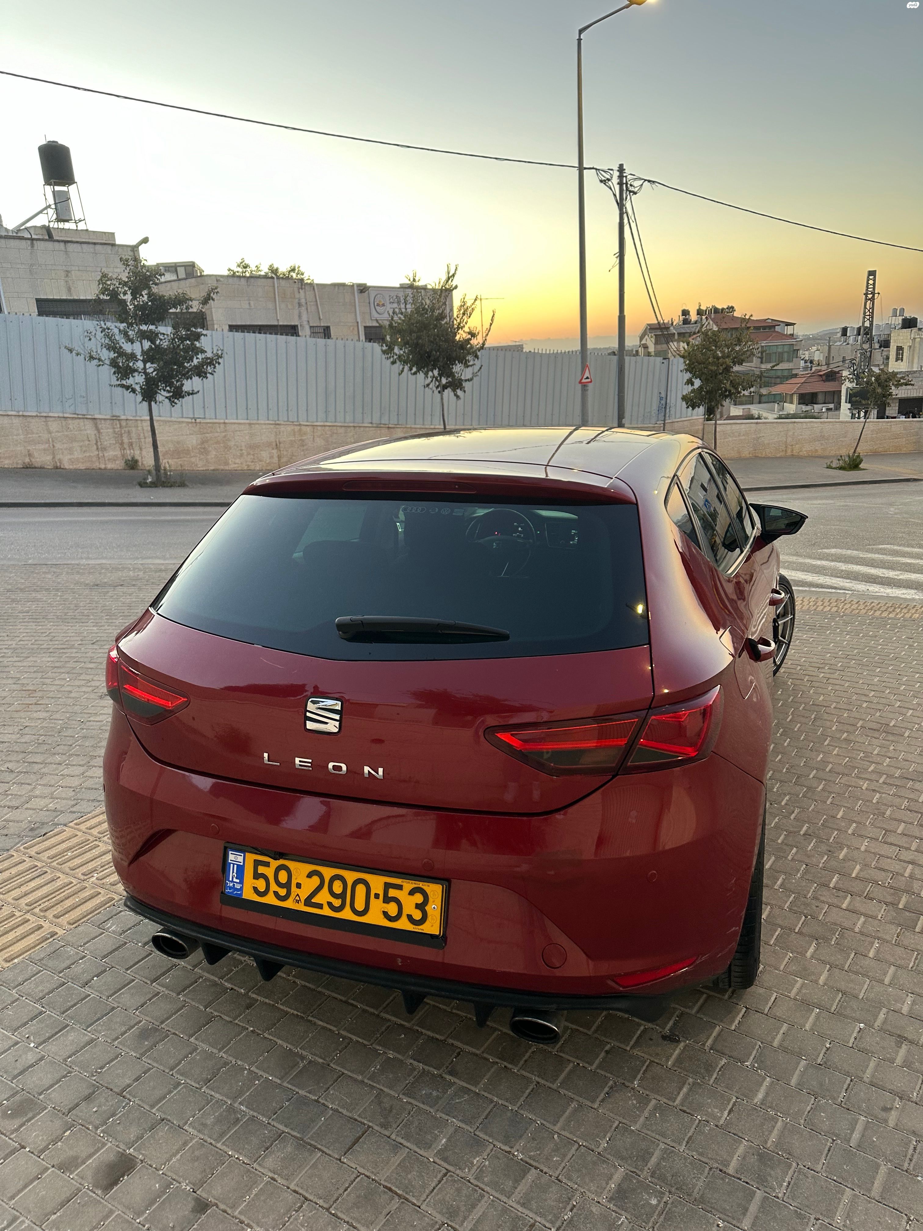 מודעת רכב סיאט לאון