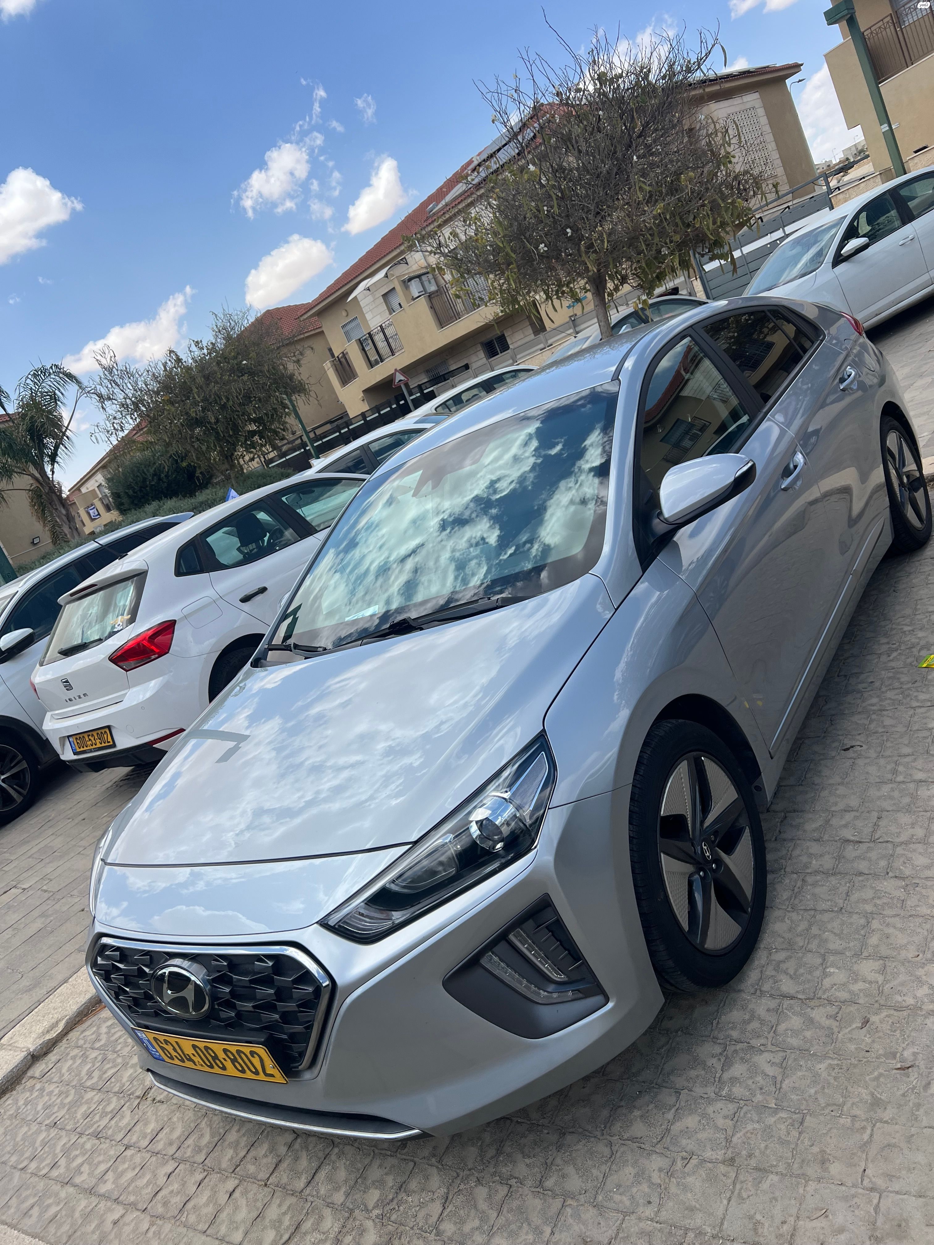 מודעת רכב יונדאי איוניק