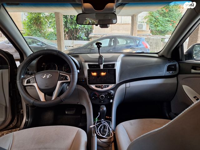 יונדאי אקסנט i25