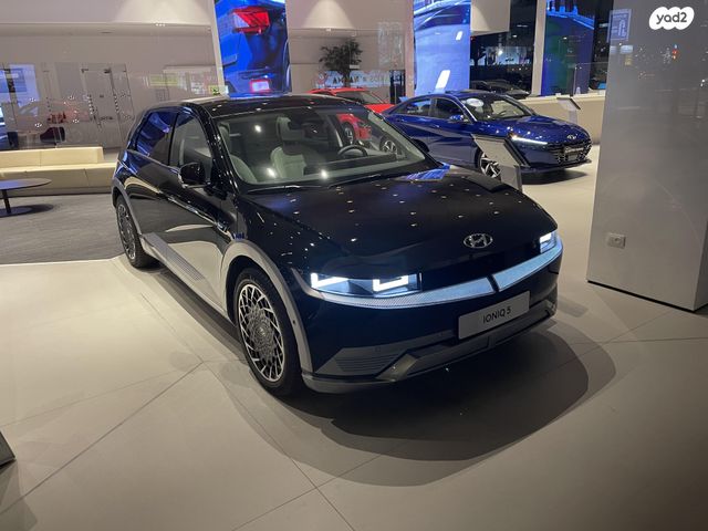 יונדאי איוניק 5