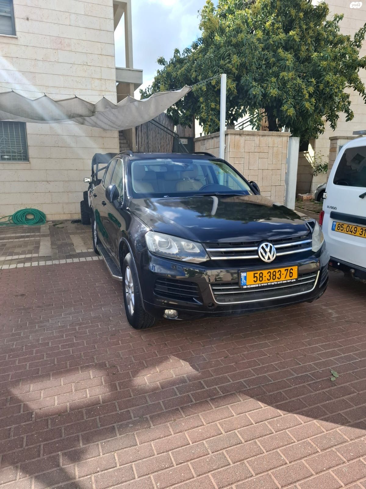 מודעת רכב פולקסווגן טוארג