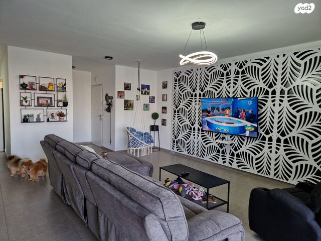 דירת גן, מרים הנביאה 23, פסגות אפק, ראש העין