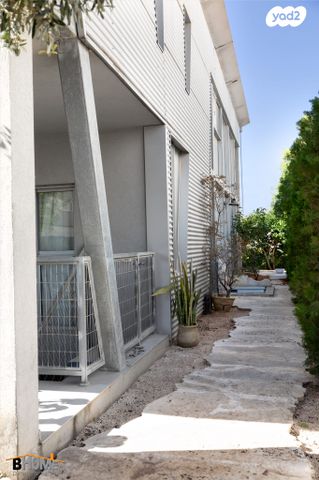 דו משפחתי, שושנת העמקים 25, רמת אמיר, קדימה צורן