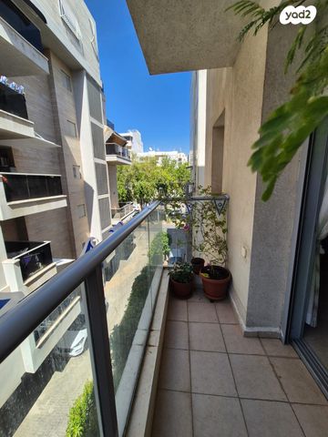 דירה, פרלשטיין 31, בת ים