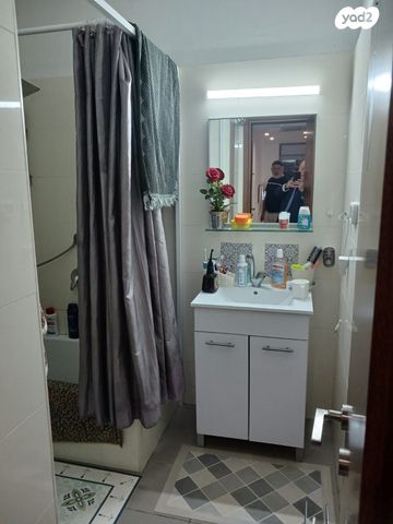 דופלקס, ישראל בן ציון, בת ים