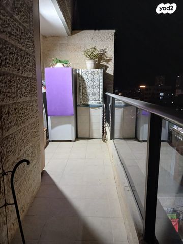 דופלקס, ישראל בן ציון, בת ים