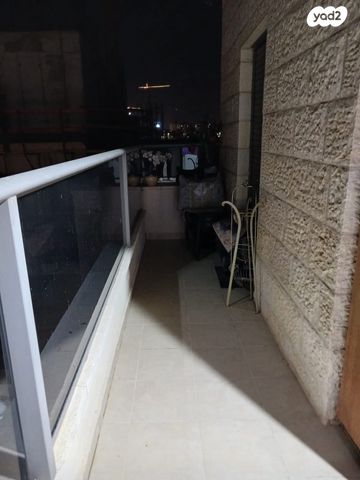 דופלקס, ישראל בן ציון, בת ים