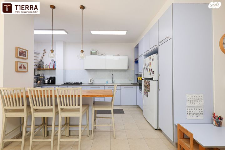 דירת גן, צורן, קדימה צורן