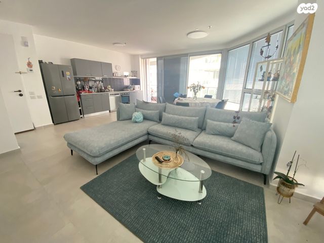 דירה, גרציאני יצחק, גני שרונה, קרית הממשלה, תל אביב יפו