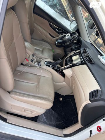 ניסאן אקס טרייל