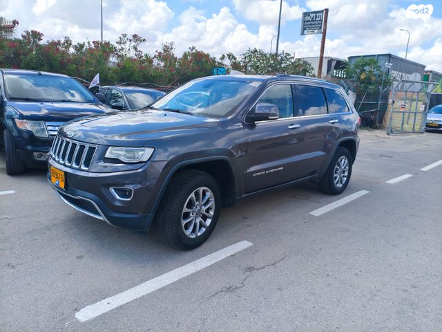 מודעת רכב ג'יפ גרנד צ'ירוקי