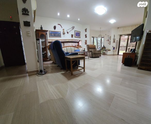 בית פרטי/ קוטג', הרותם 9, חבצלת, רחובות