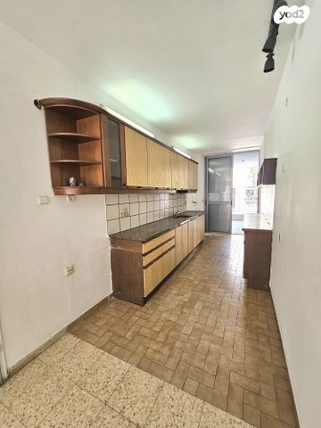 דירה, נווה יעקב 7, נגבה, רמת גן