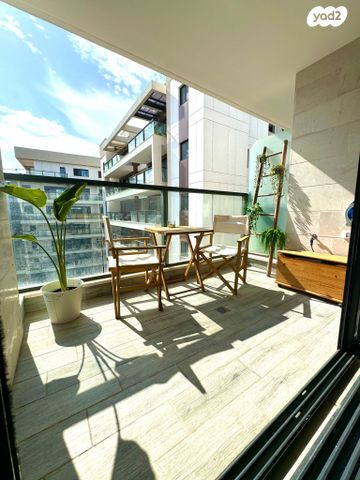 דירה, האסיף, הרצליה