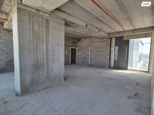 משרדים, הרב ניסנבאום 37, בת ים