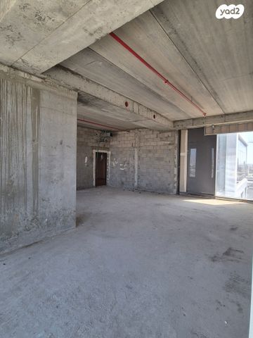 משרדים, הרב ניסנבאום 37, בת ים