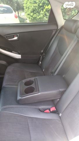 טויוטה פריוס