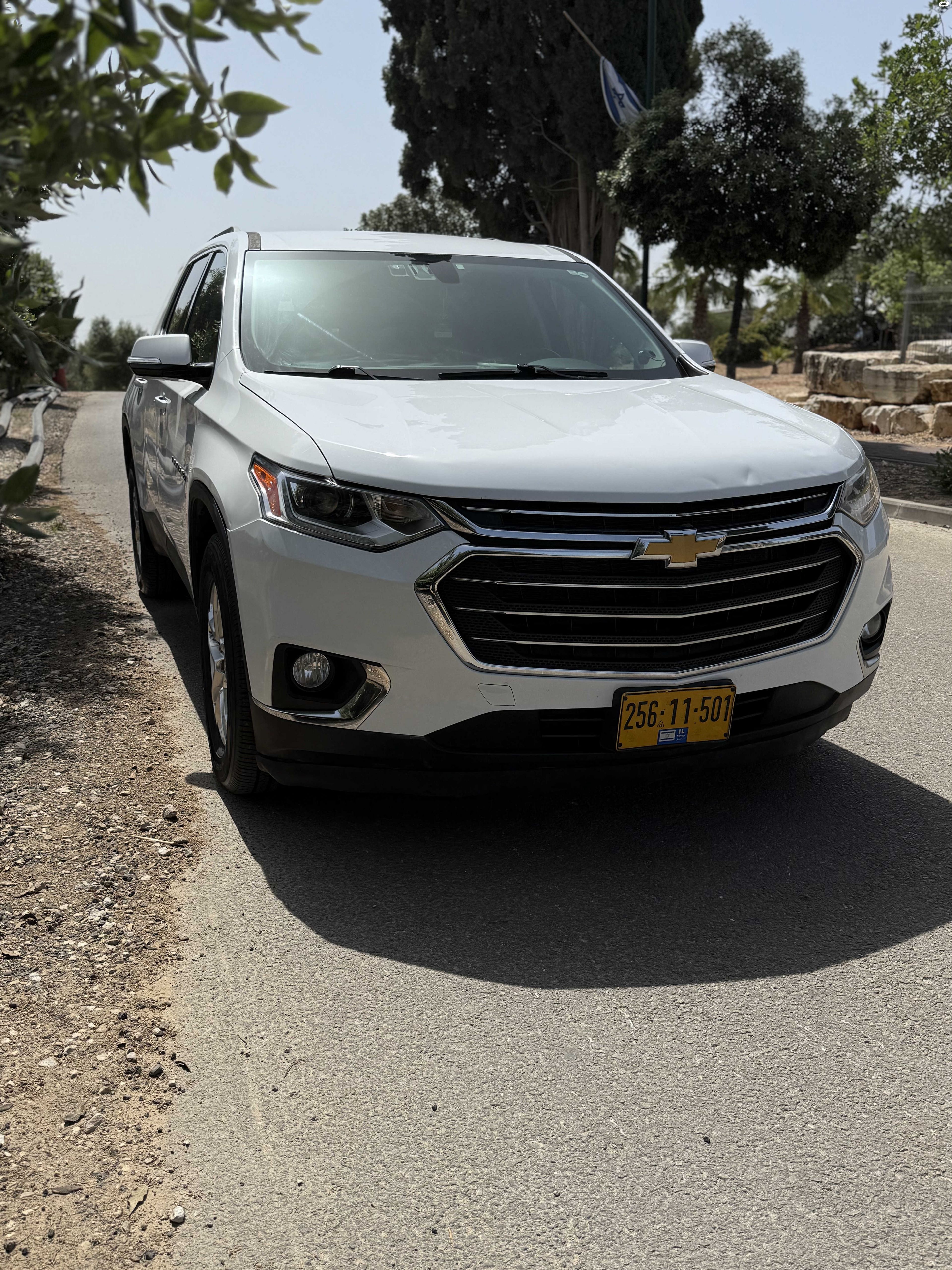 מודעת רכב שברולט טראוורס 1