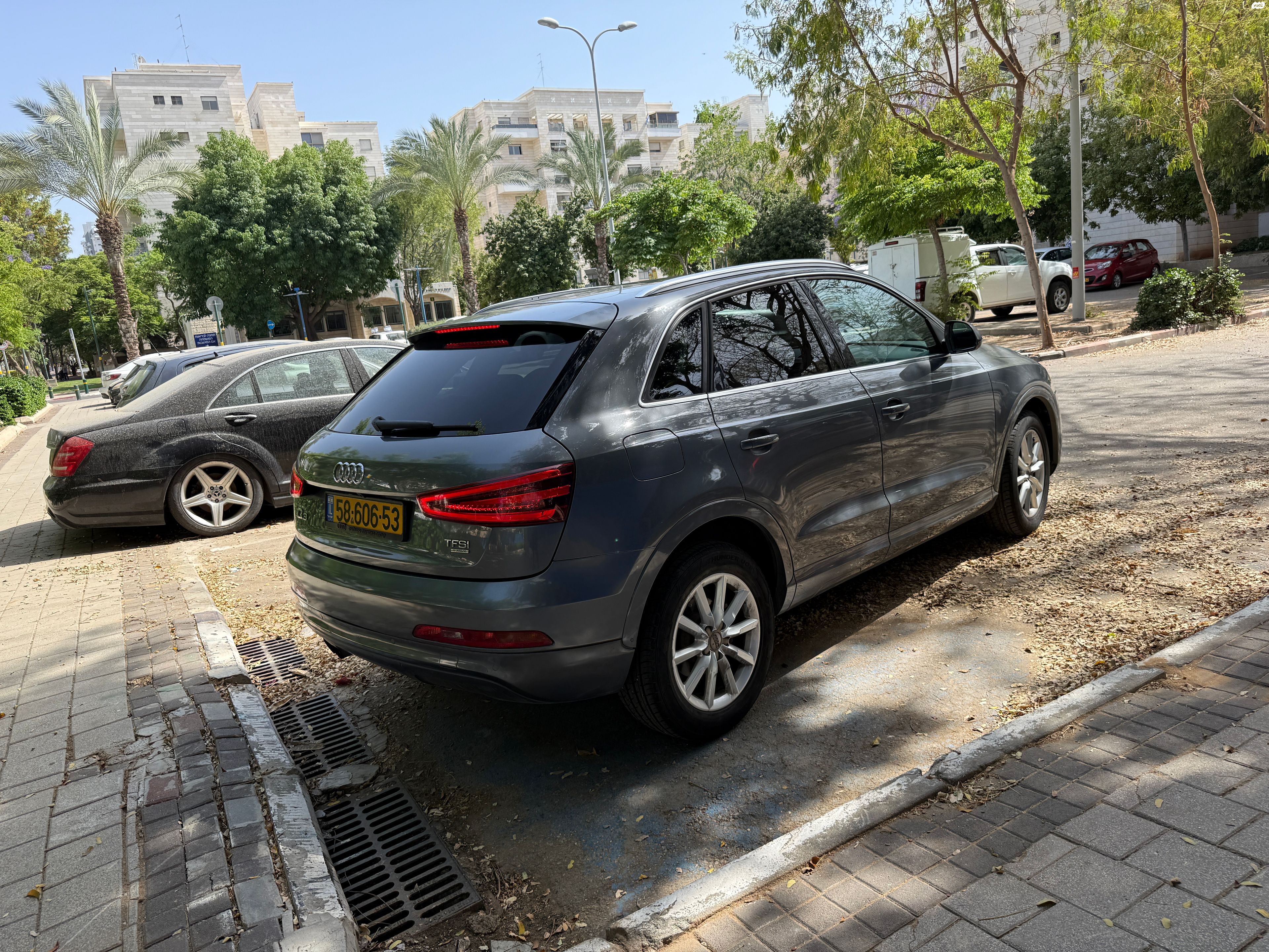 מודעת רכב אאודי Q3