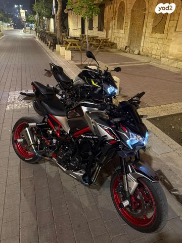 מודעת רכב קאוואסאקי Z900