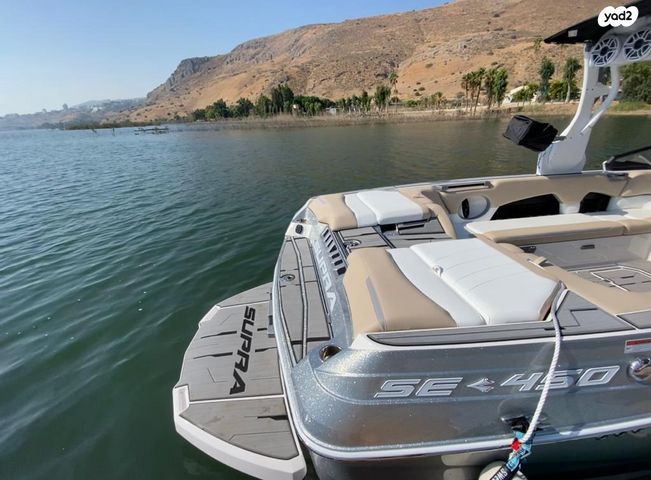 יאכטות - סירות מנוע