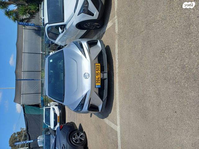 מודעת רכב אם ג'י MG4