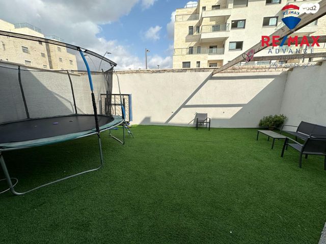 בית פרטי/ קוטג', הרב יצחק שניארסון, המחנה הצבאי, קרית מלאכי