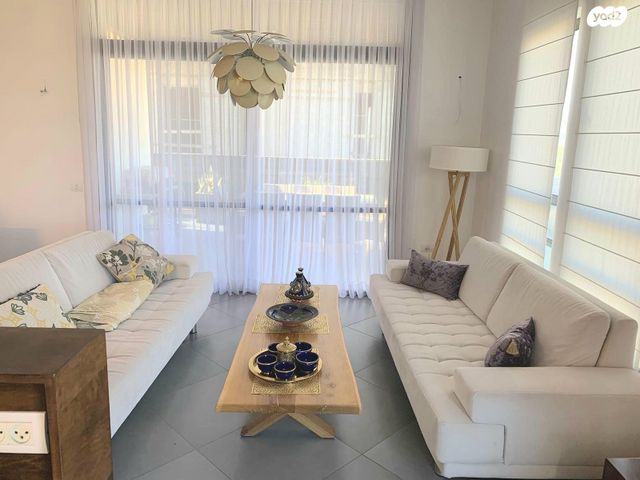 דופלקס, רמות מנחם, הוד השרון