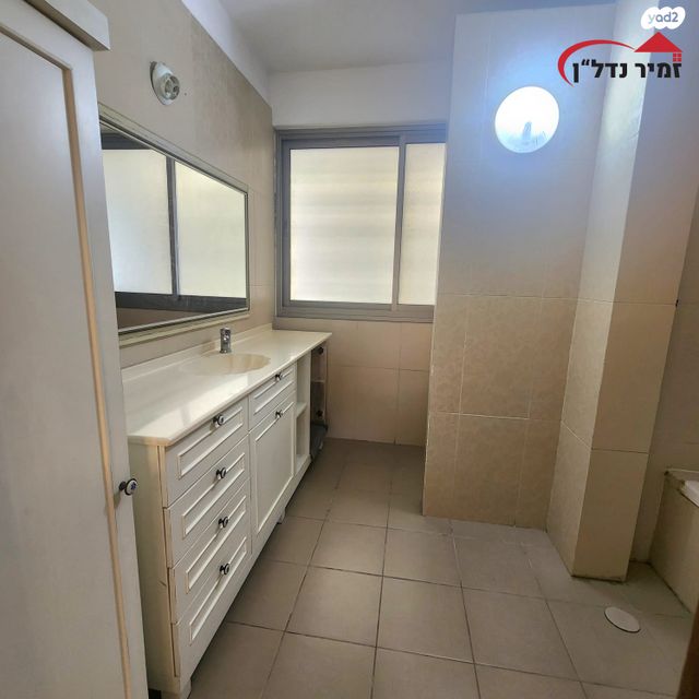 דירה, אמיר דרורי, חולון