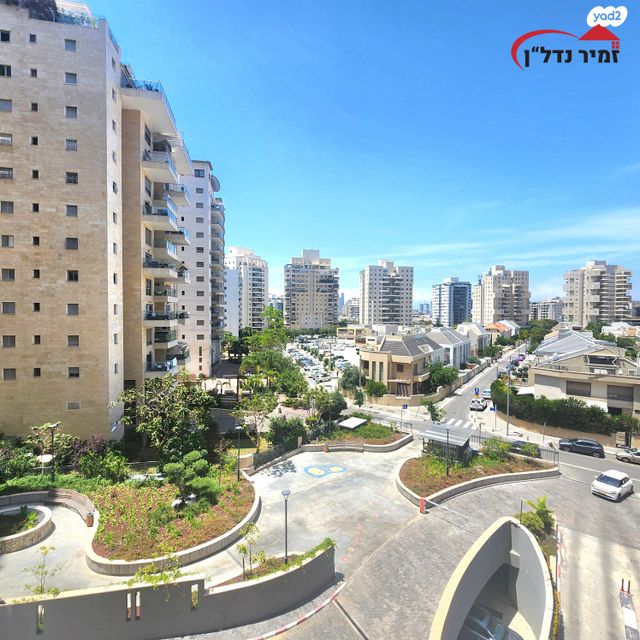 דירה, אמיר דרורי, חולון