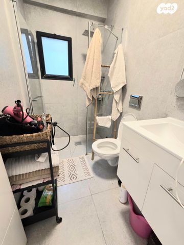 דירה, שדרות אפיקים, שינקין, גבעתיים