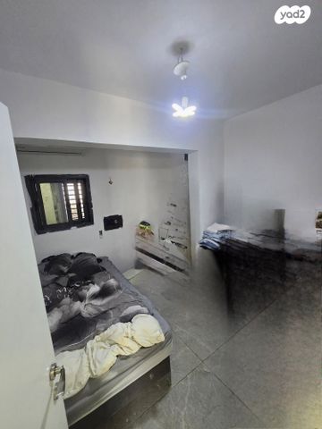 דירה, אדם, ארמון הנציב, תלפיות מזרח, ירושלים