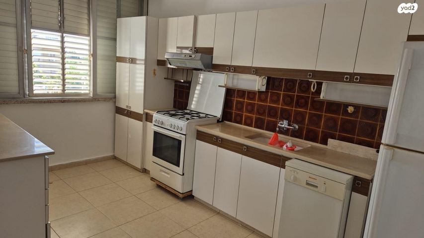 דירה, נווה יהודה, רחובות